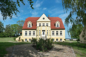 Wohnung im zweiten Obergeschoss des Gutshauses